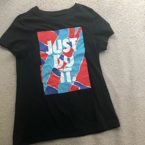 Graphic tee